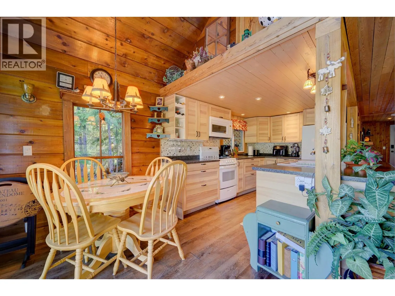 5289 EAST BARRIERE LAKE FS Road