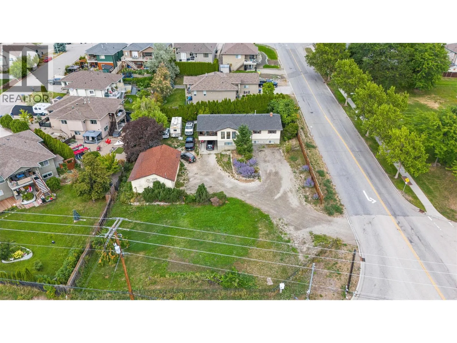1584 Highway 33 E