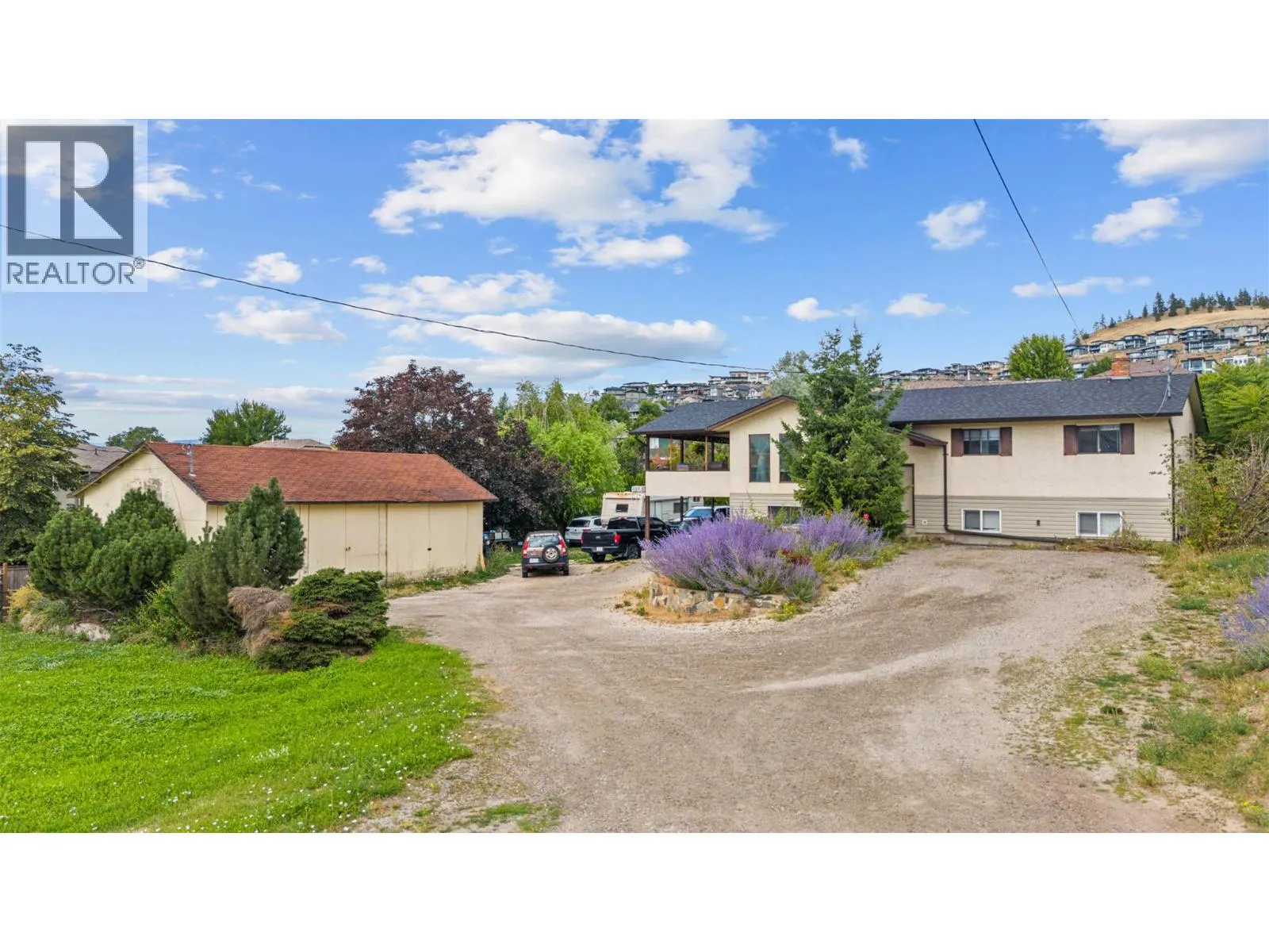 1584 Highway 33 E