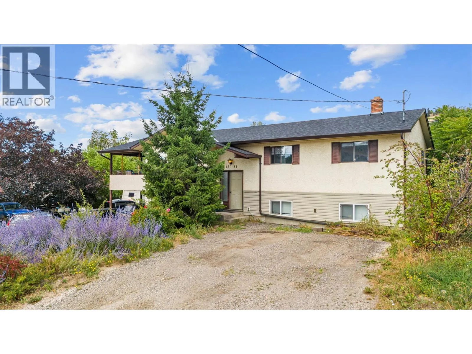 1584 Highway 33 E