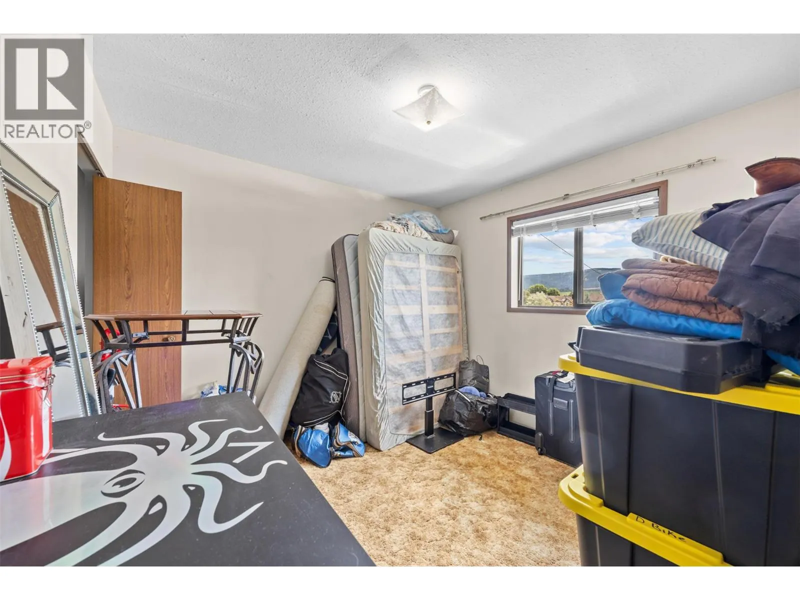 1584 Highway 33 E