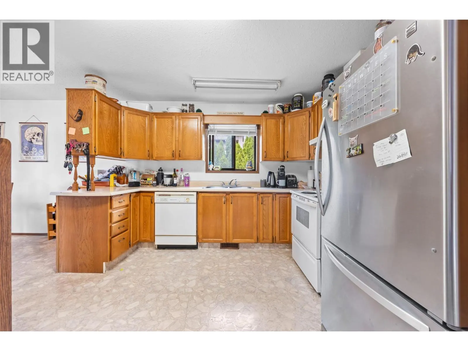 1584 Highway 33 E