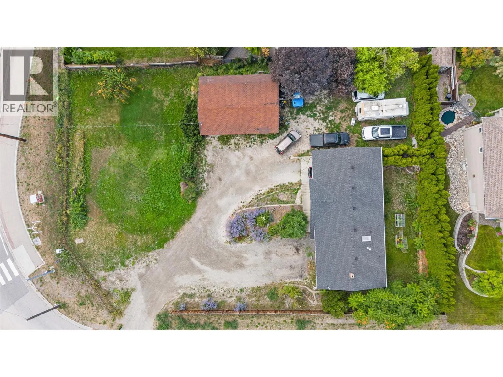 1584 Highway 33 E