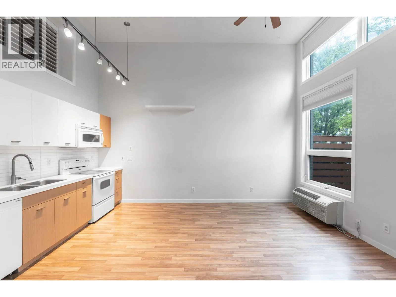 1550 Dickson Avenue Unit# 7