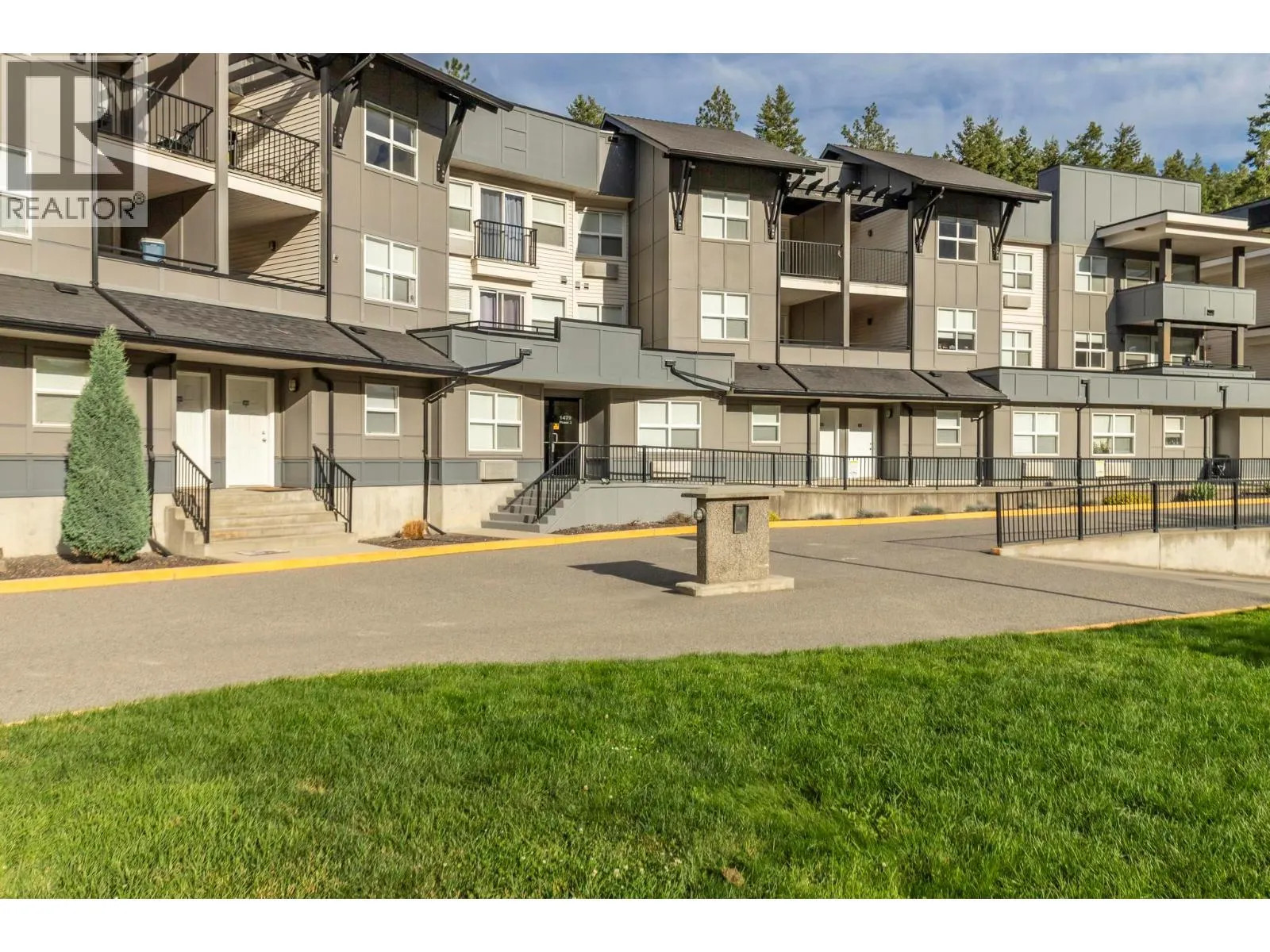 1479 Glenmore Road N Unit# 214