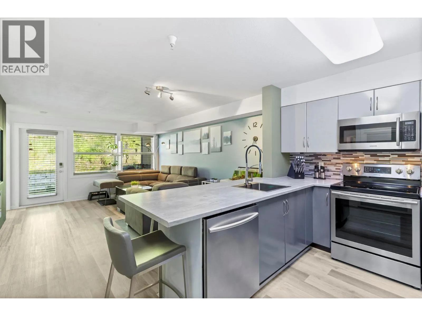 1479 Glenmore Road N Unit# 214