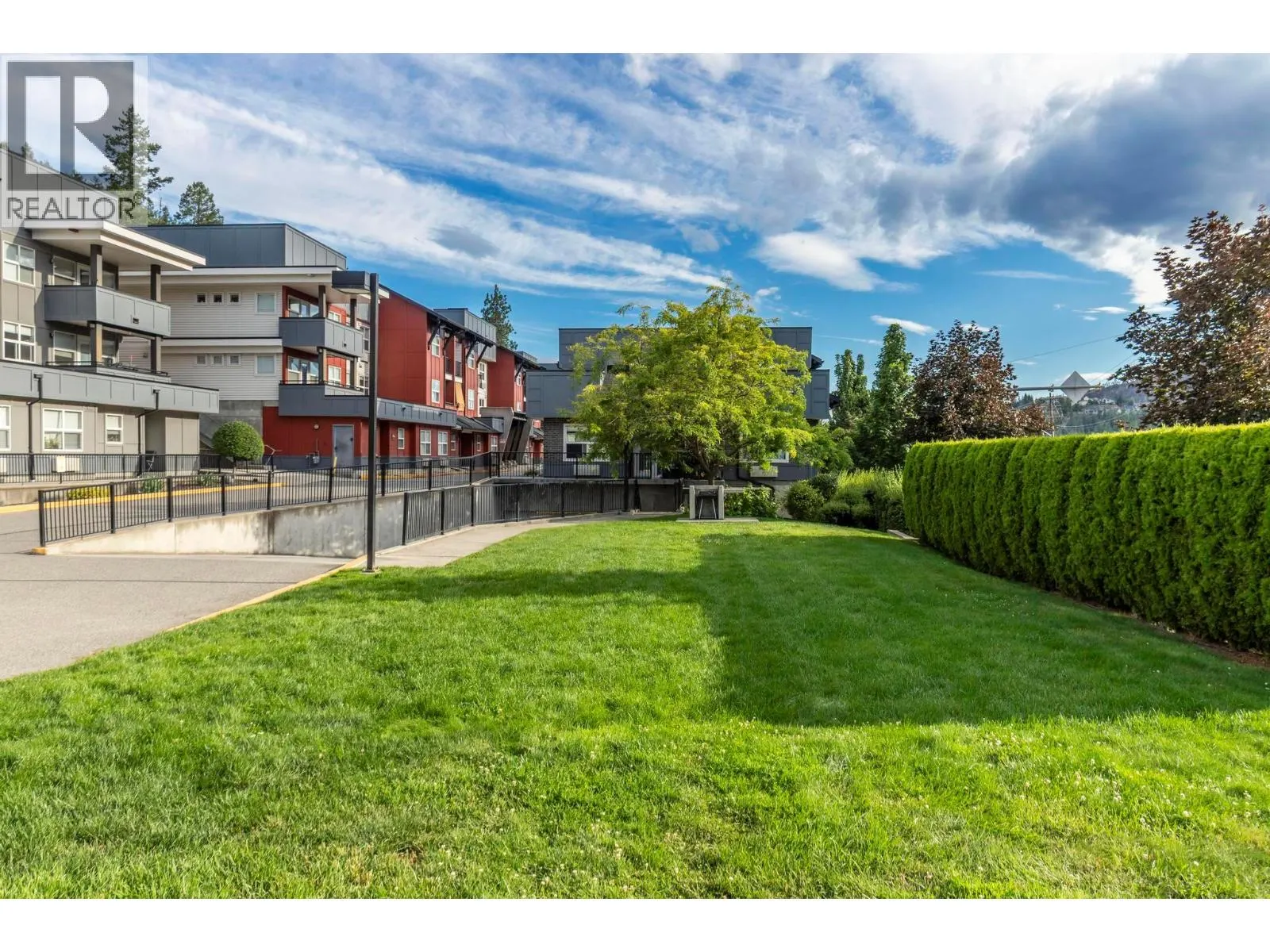1479 Glenmore Road N Unit# 214