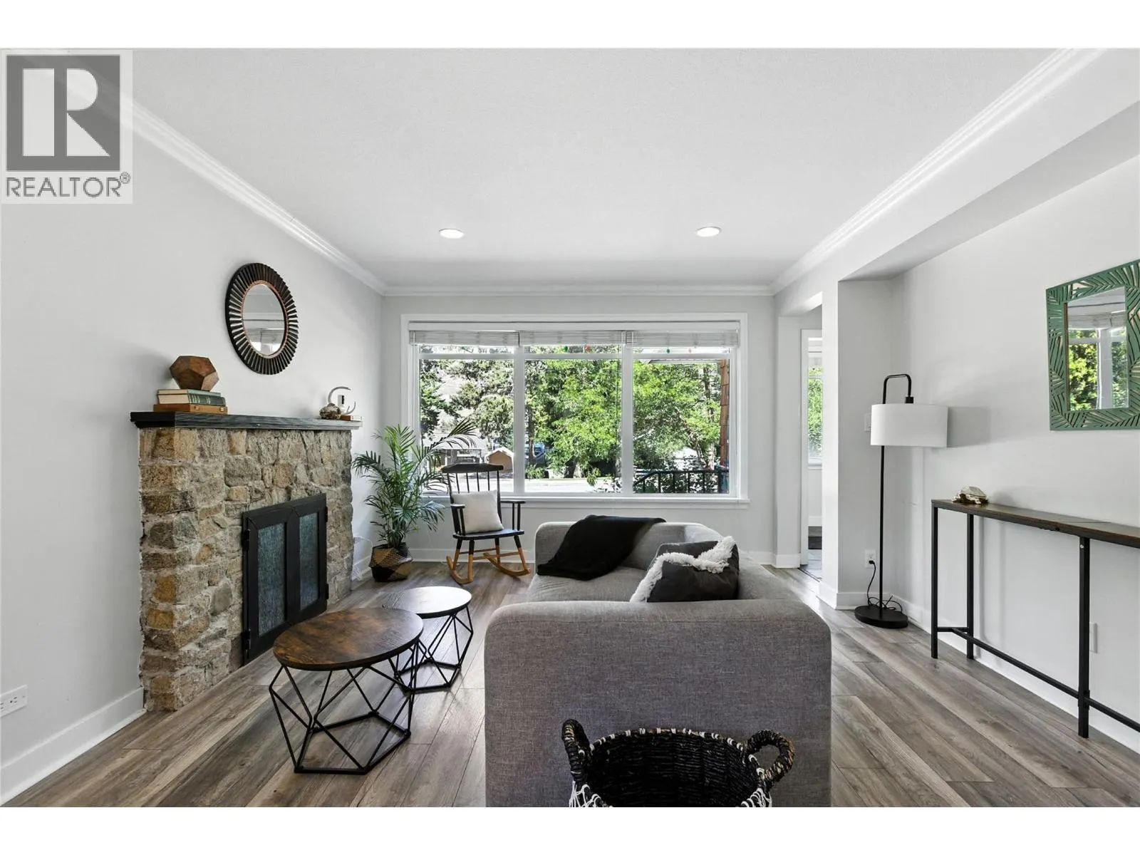 2105 Valleyview Drive