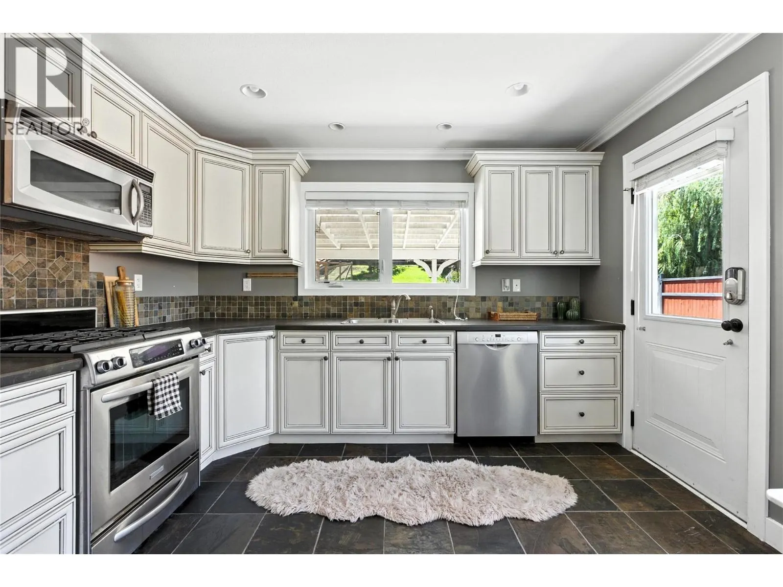 2105 Valleyview Drive