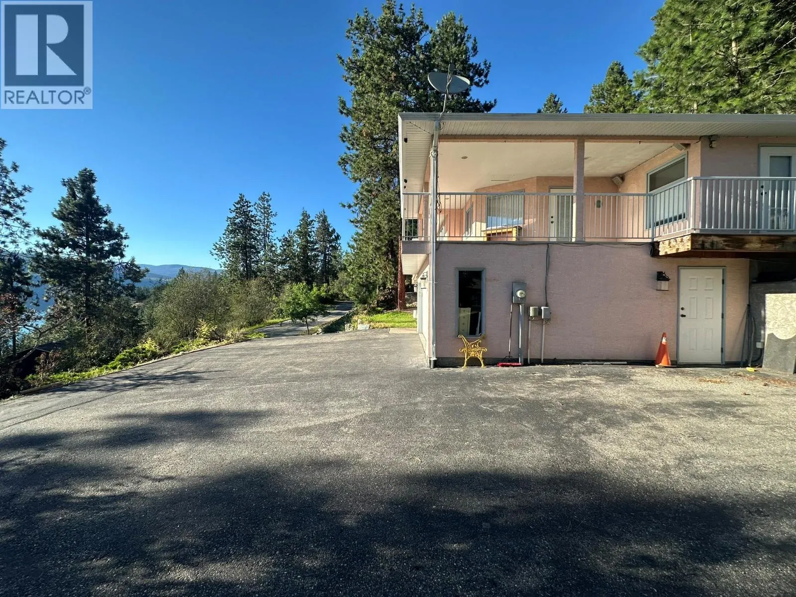 9085 Tronson Road