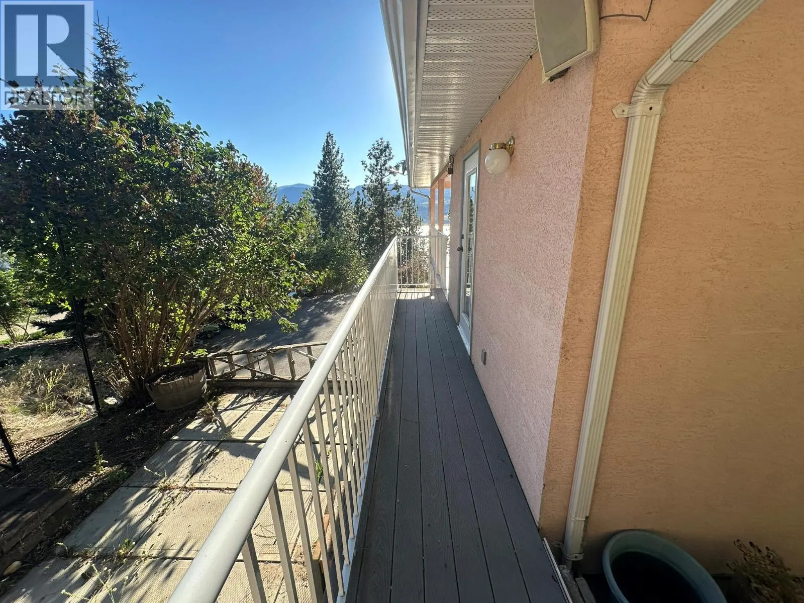 9085 Tronson Road