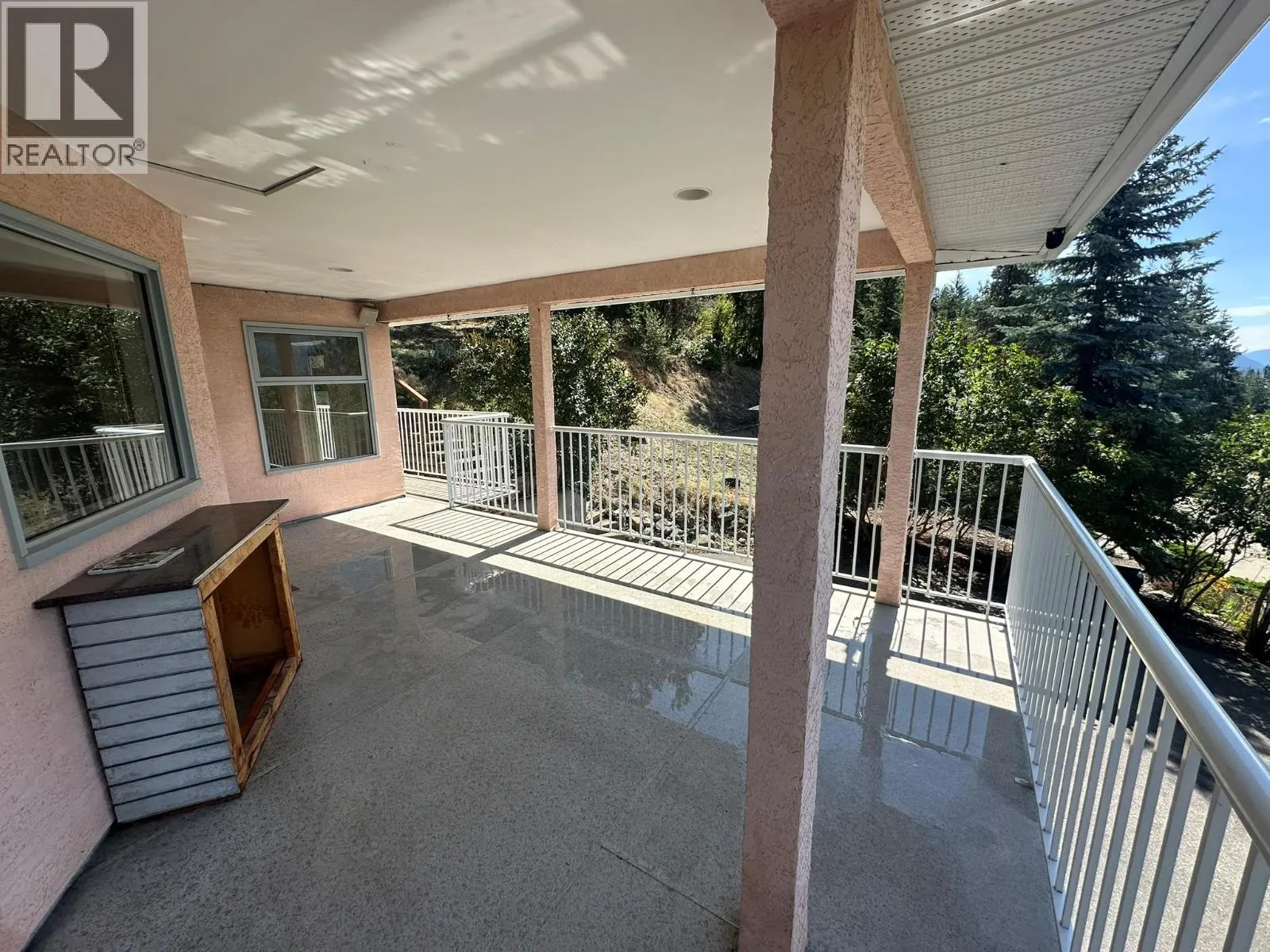 9085 Tronson Road