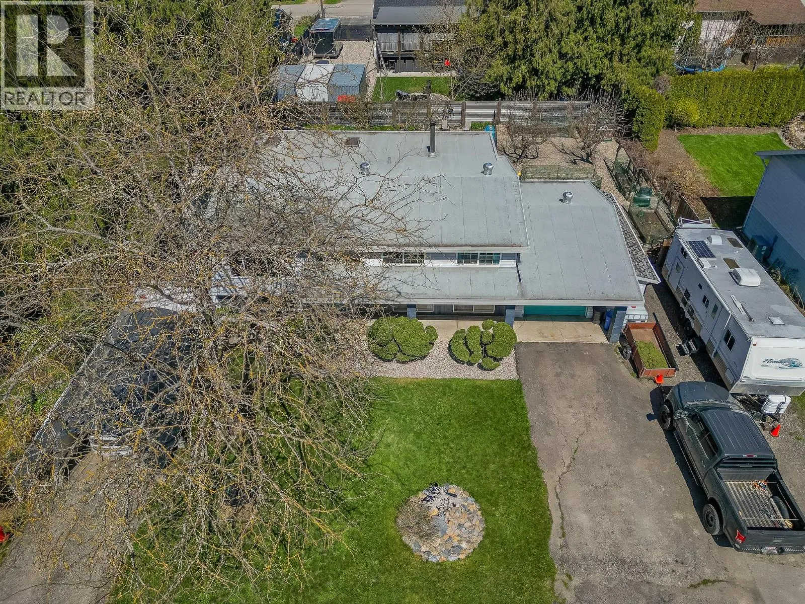 714 Maple Street