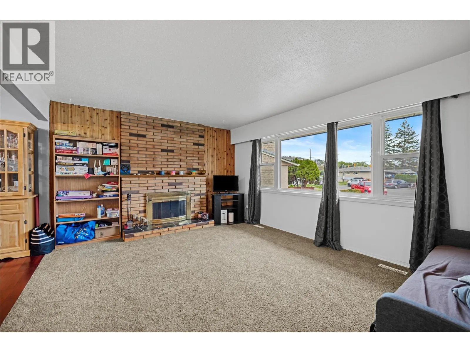 1267 CRESTON Place