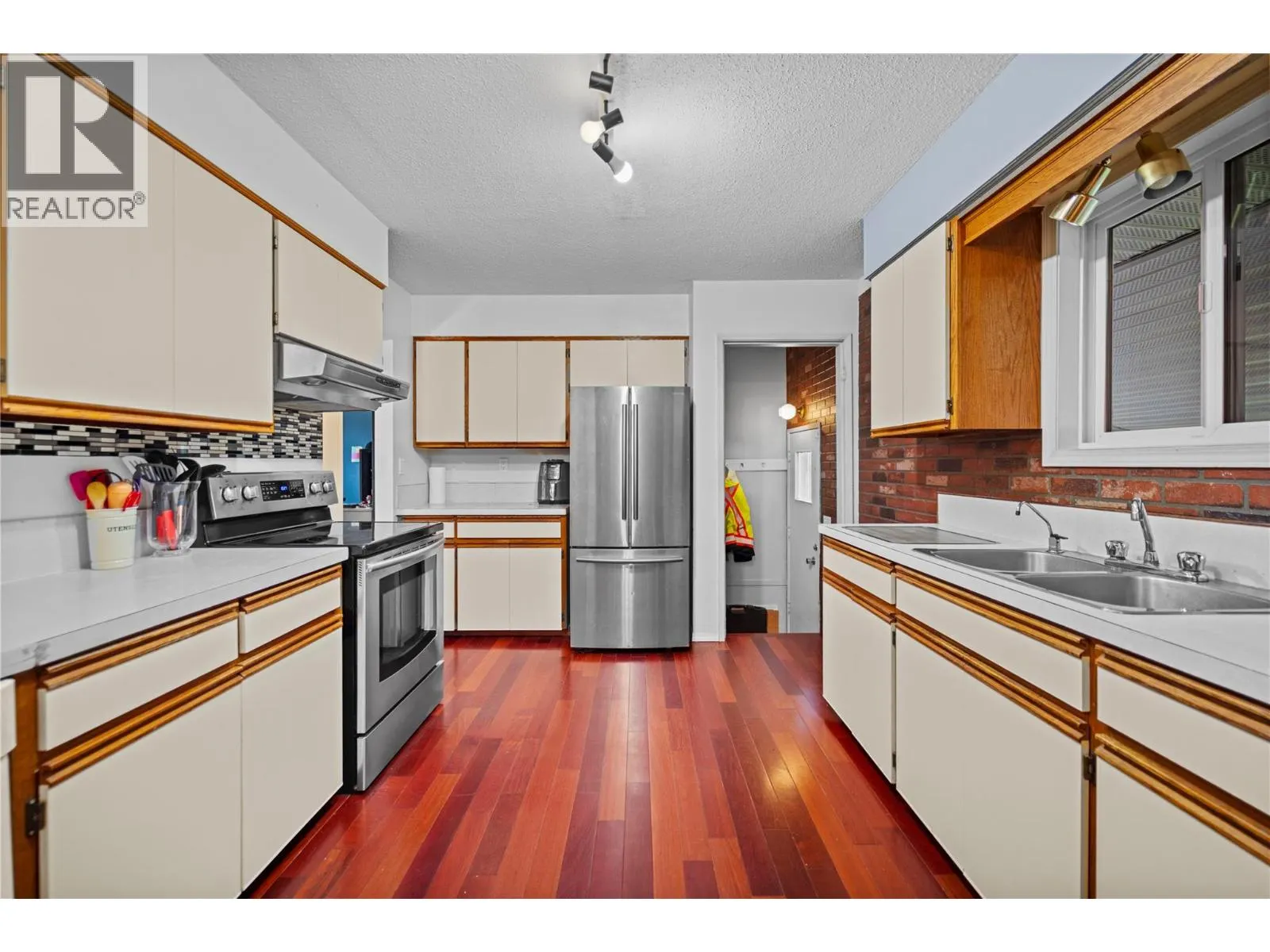 1267 CRESTON Place
