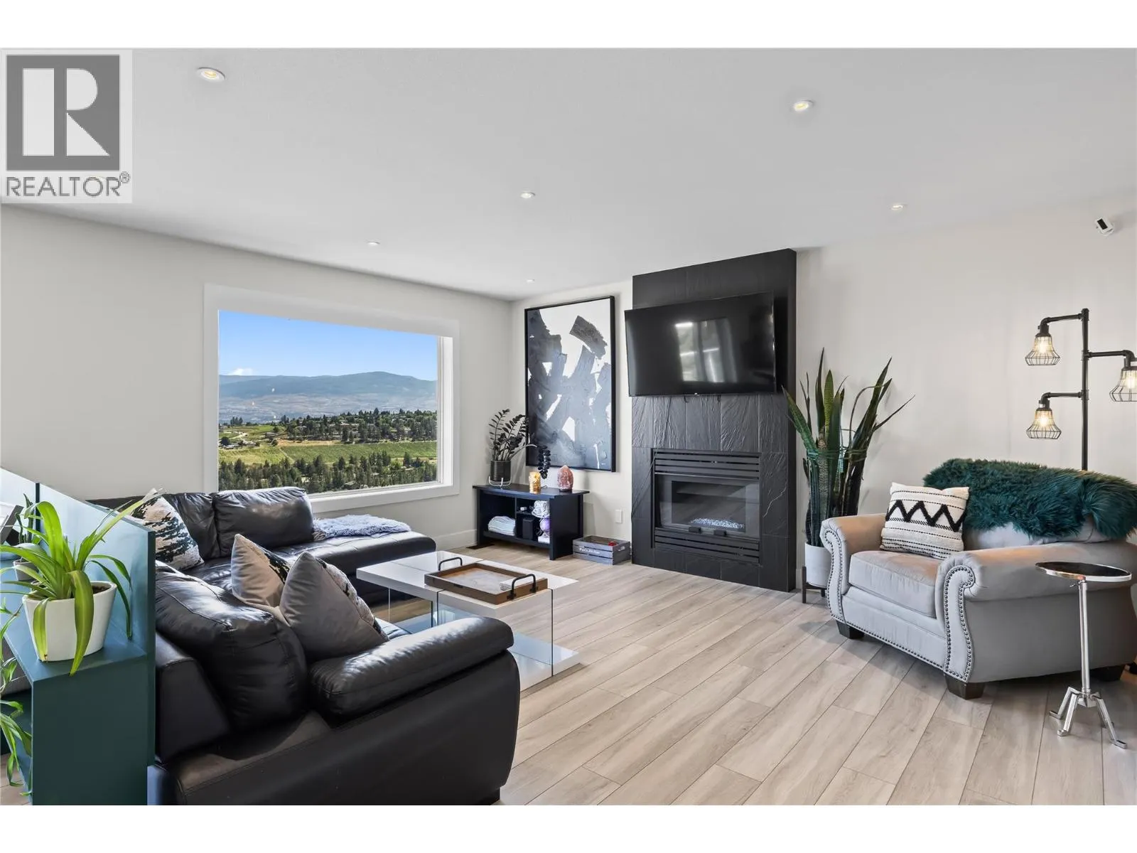 2172 Sunview Drive