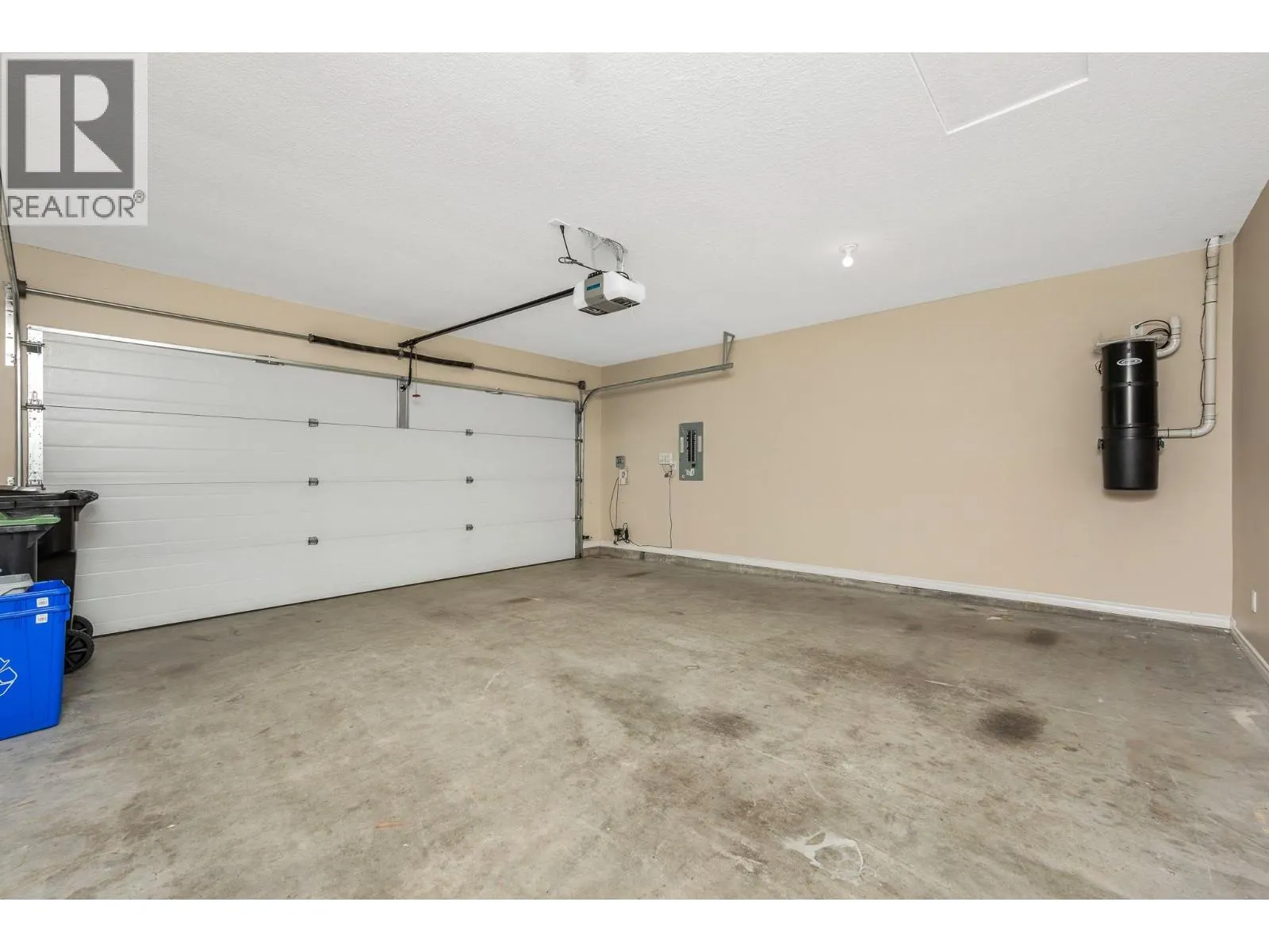 2200 53 Avenue Unit# 106