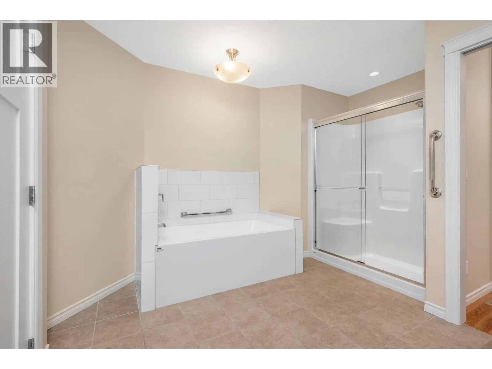 2200 53 Avenue Unit# 106
