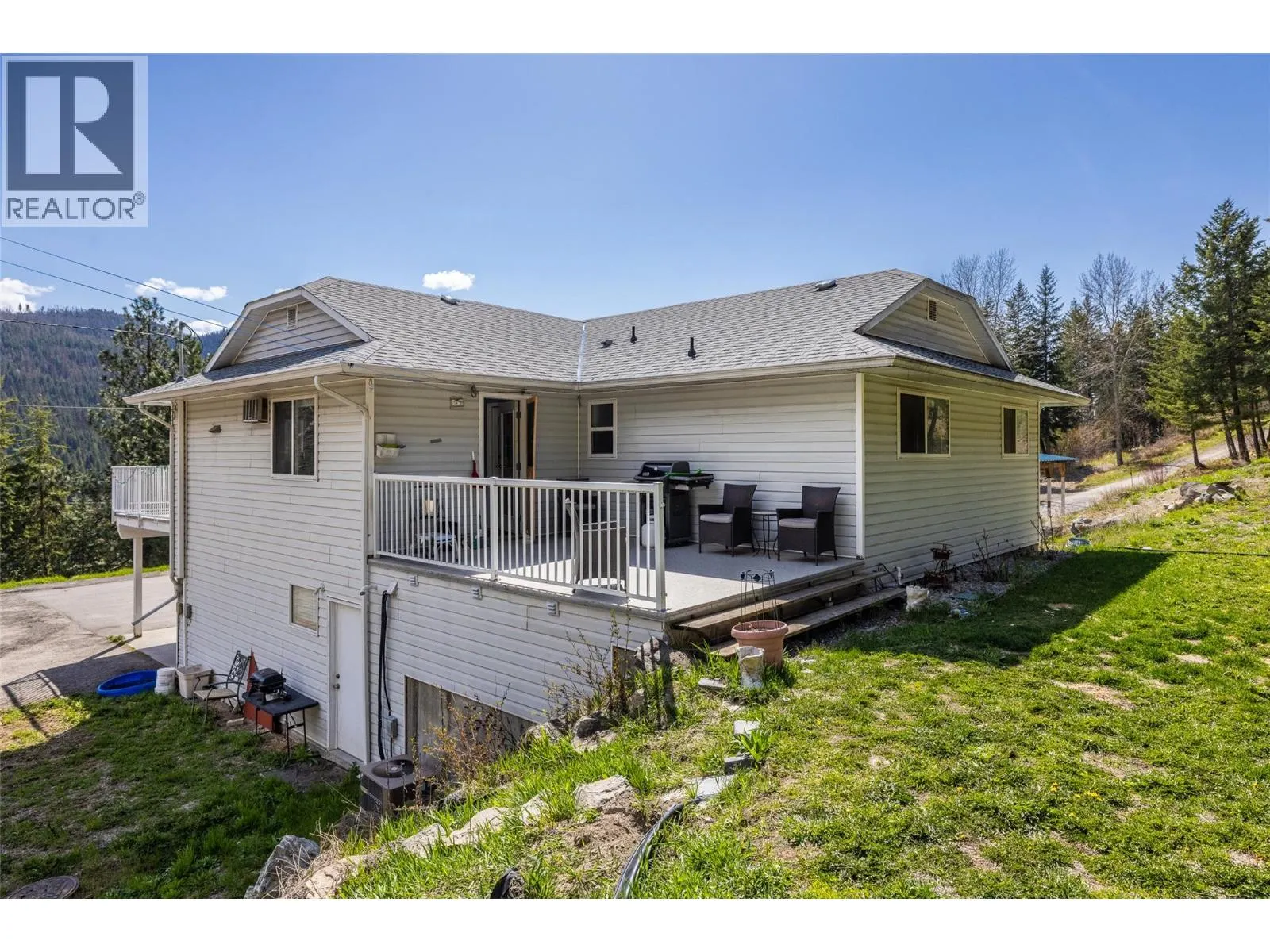 7114 Goshawk Road