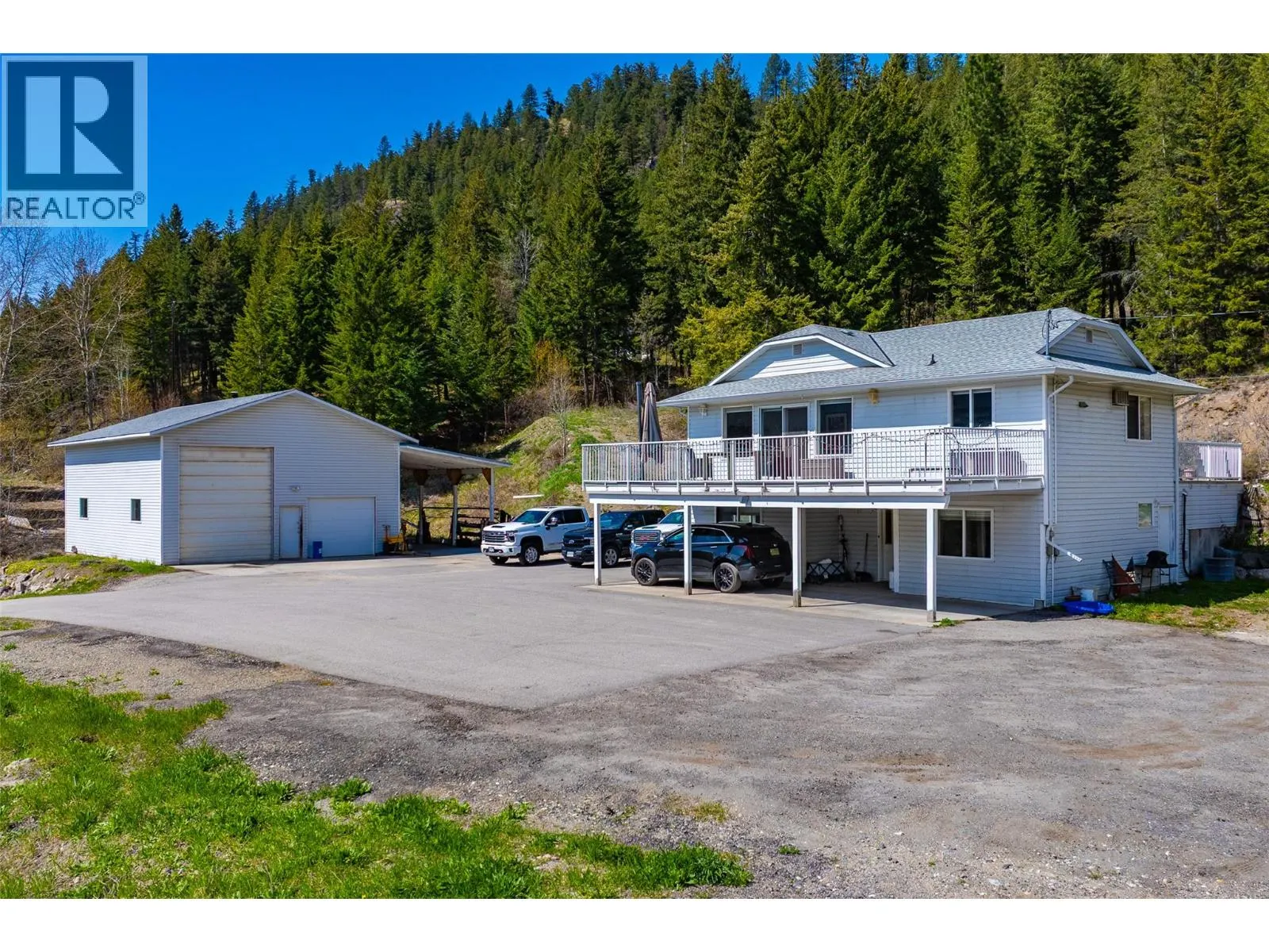 7114 Goshawk Road