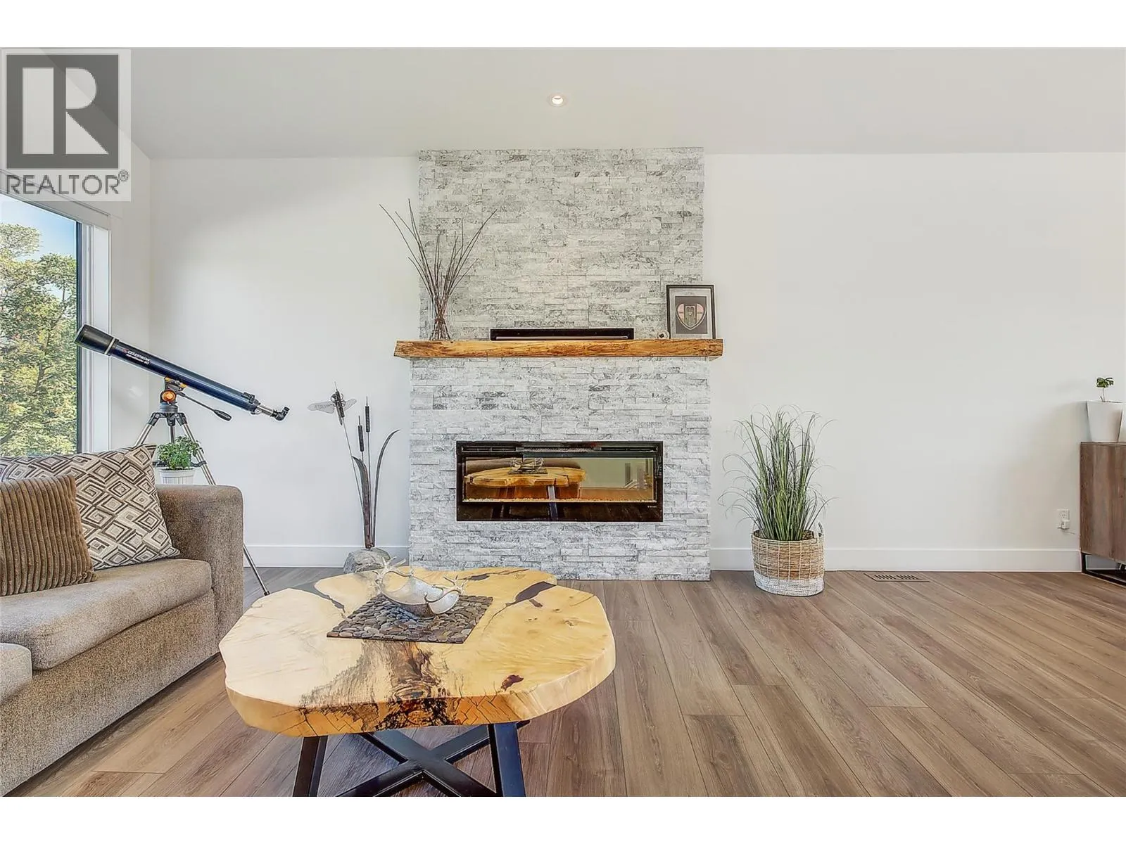 4354 Kensington Drive