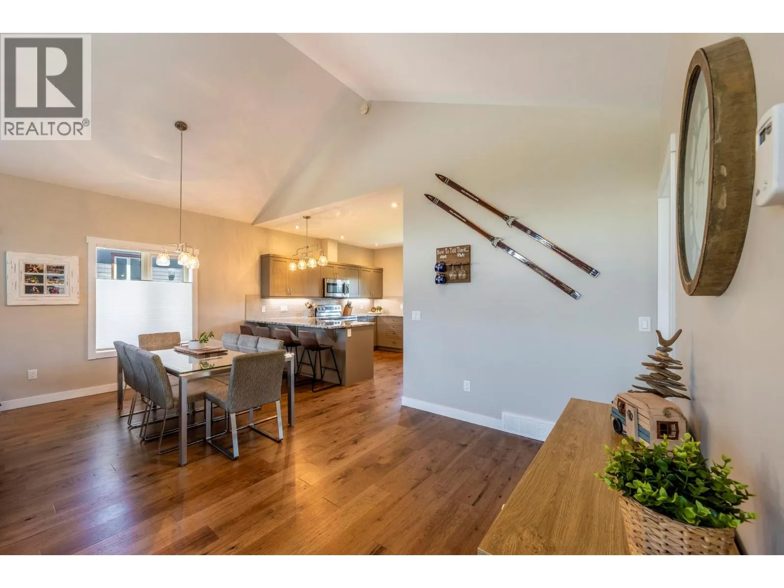 974 SWANSEA VIEW Road