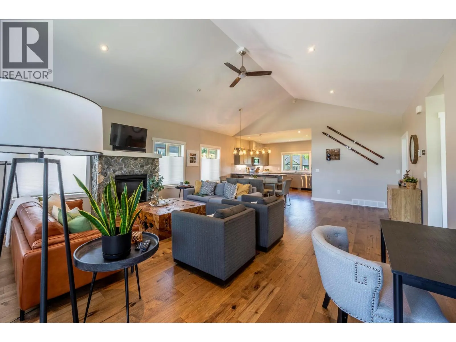 974 SWANSEA VIEW Road