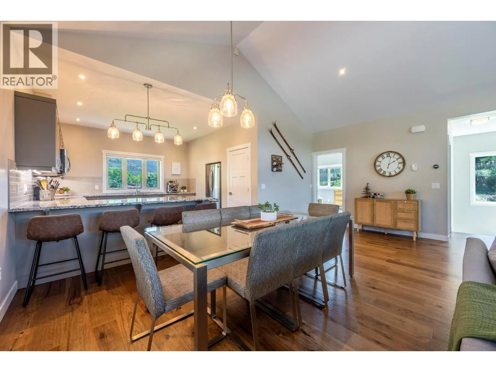974 SWANSEA VIEW Road