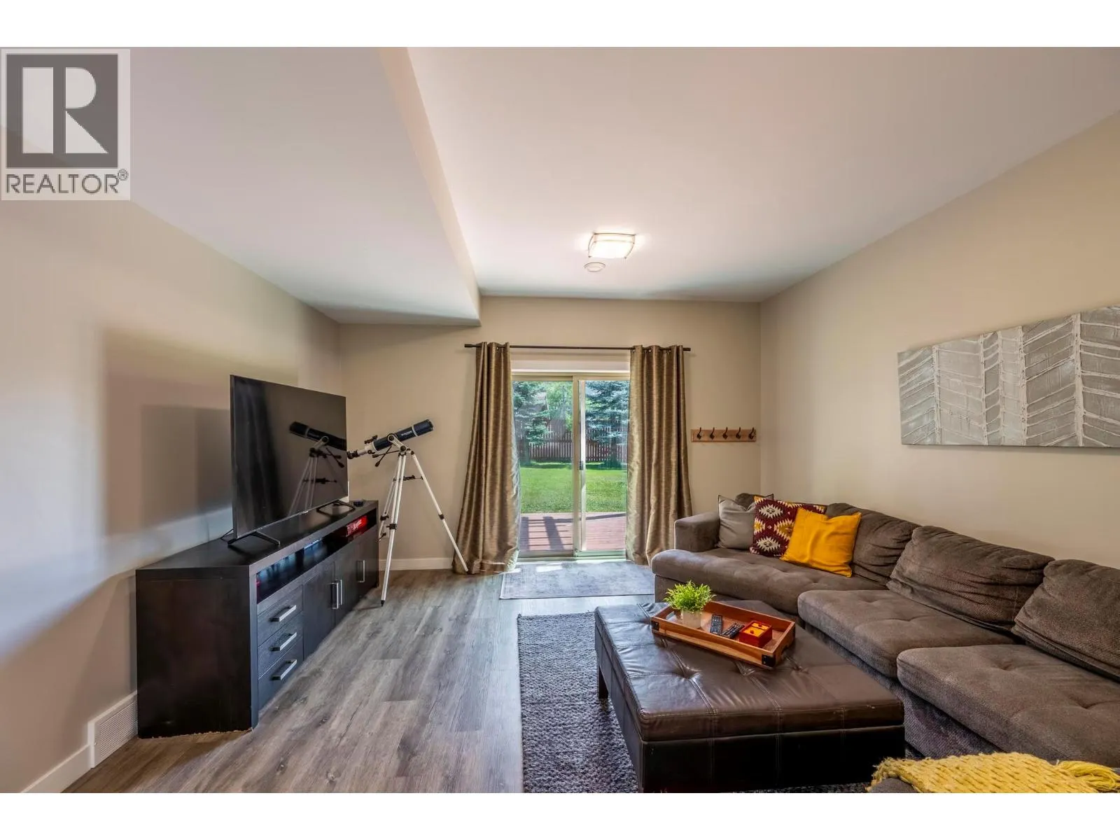 974 SWANSEA VIEW Road