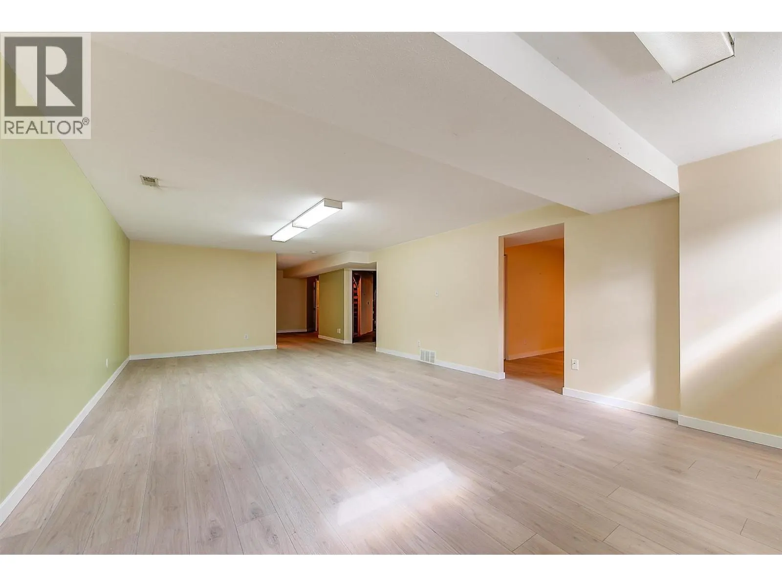 1885 Parkview Crescent Unit# 113