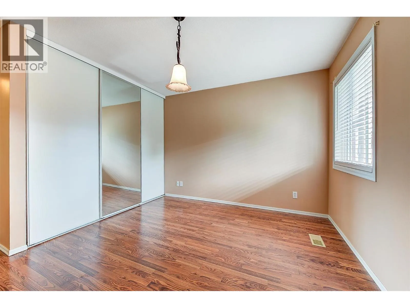 1885 Parkview Crescent Unit# 113