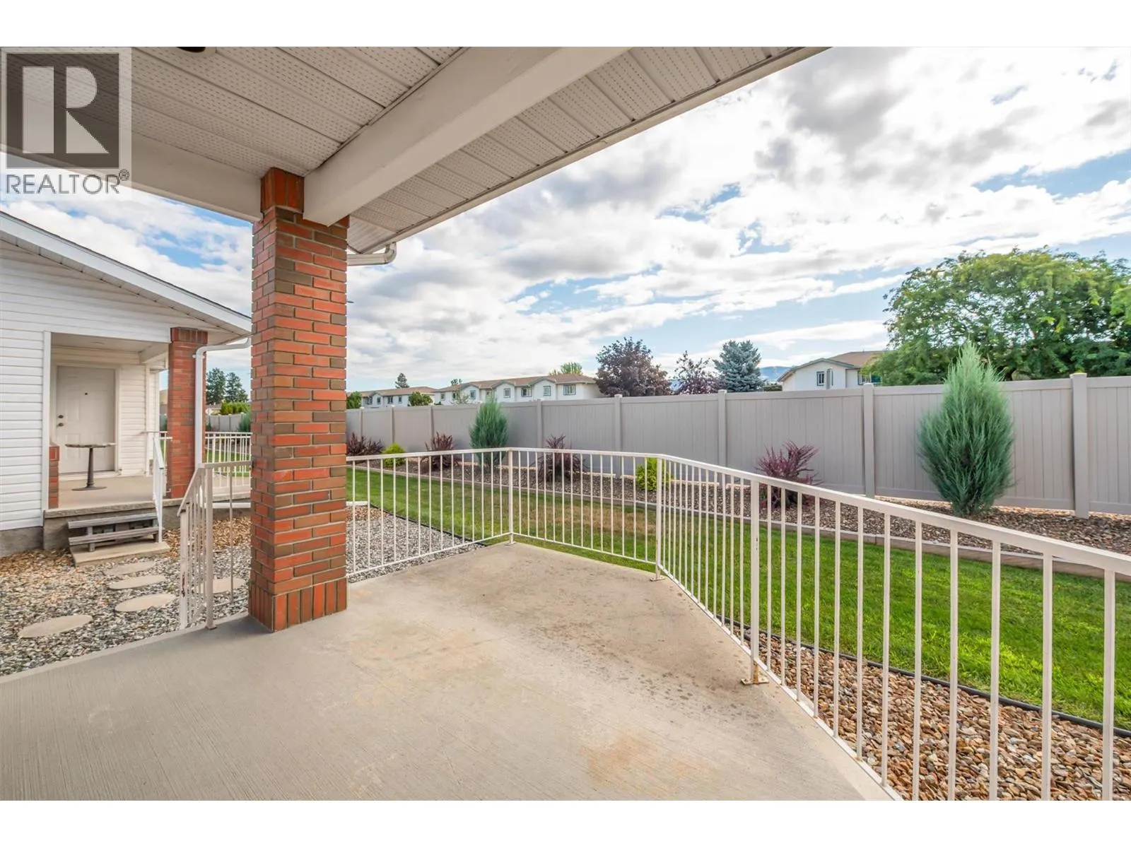 1885 Parkview Crescent Unit# 113