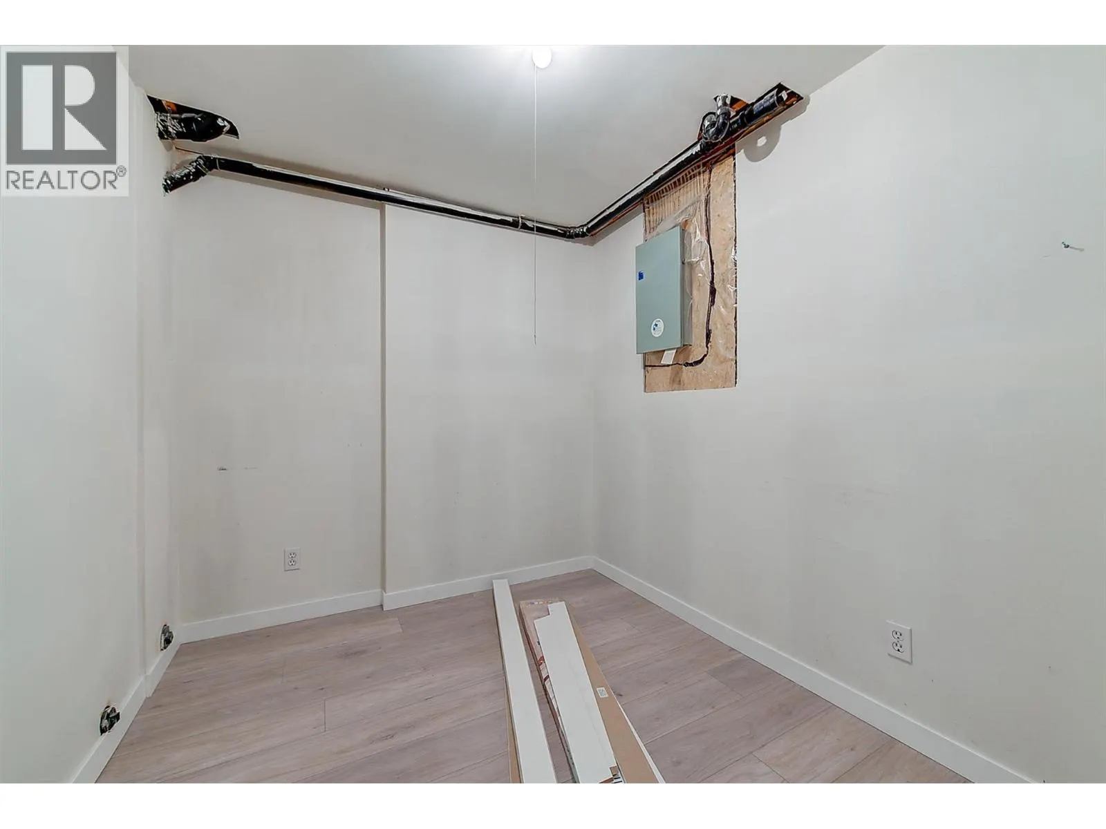 1885 Parkview Crescent Unit# 113