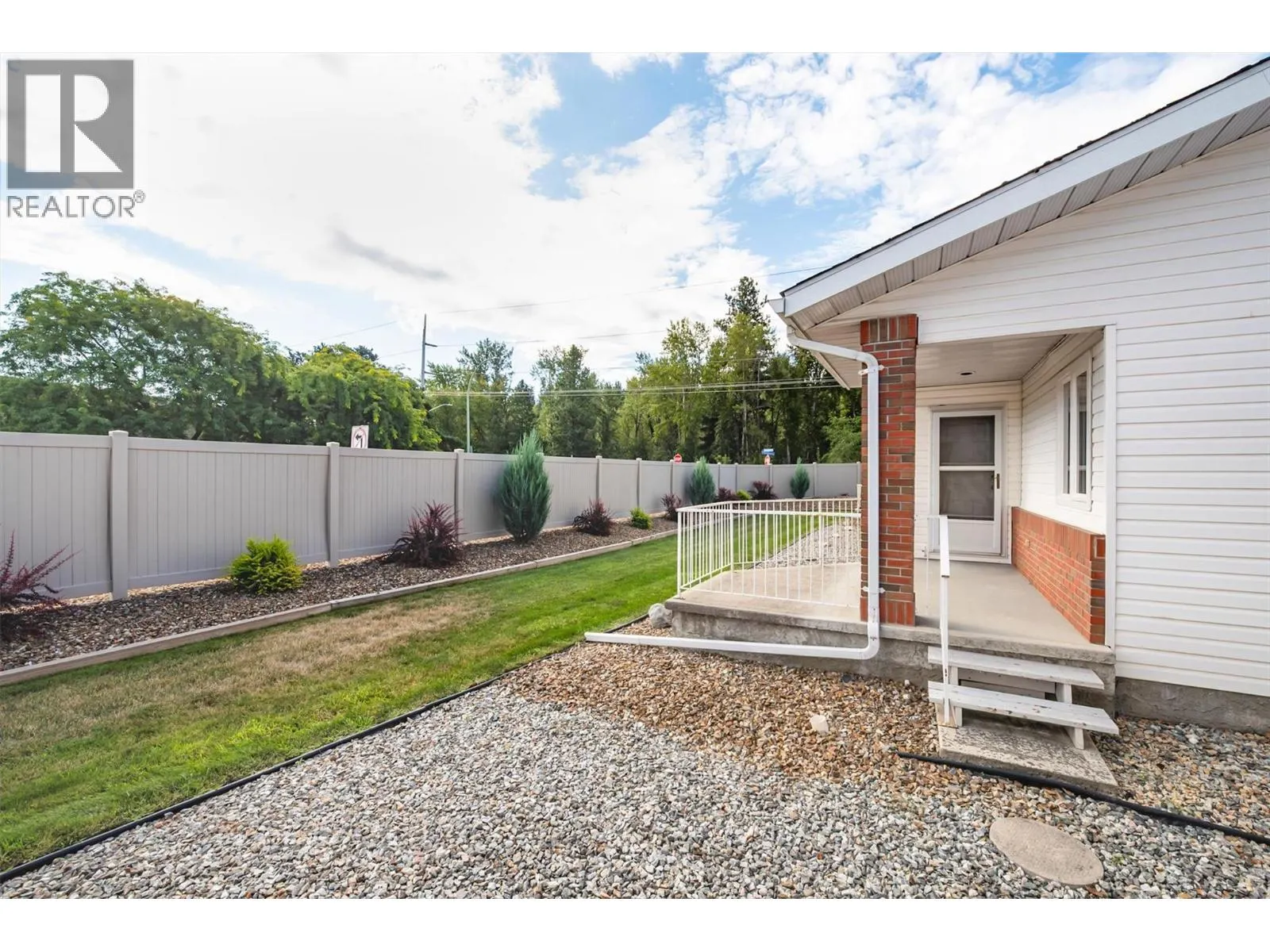 1885 Parkview Crescent Unit# 113