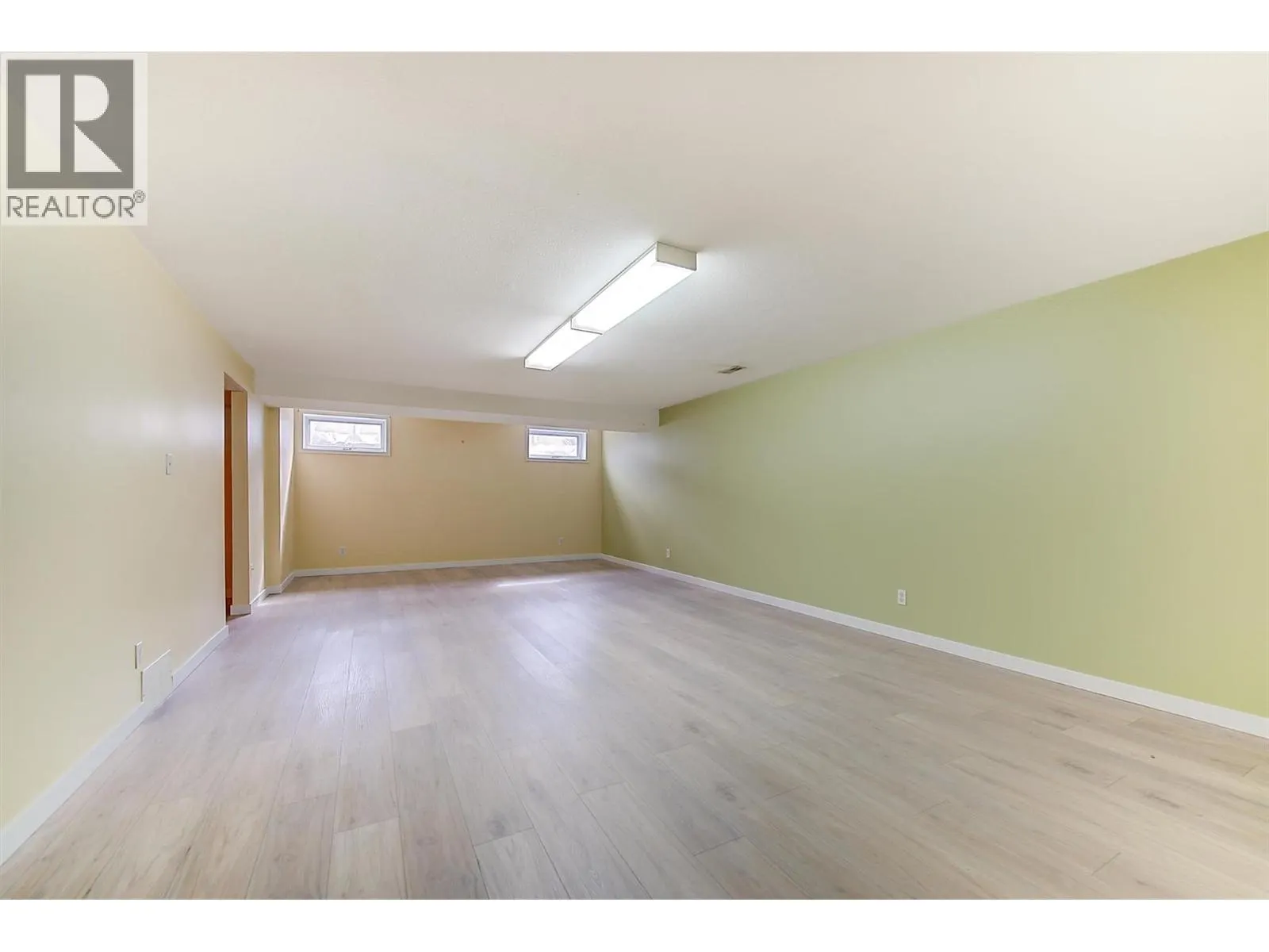 1885 Parkview Crescent Unit# 113