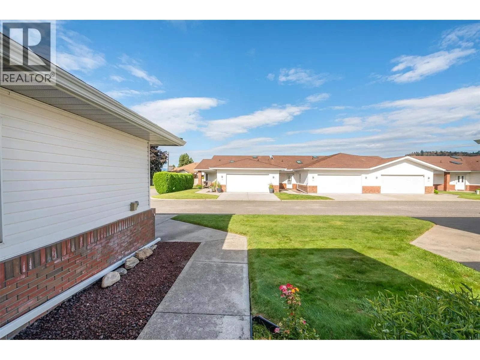 1885 Parkview Crescent Unit# 113
