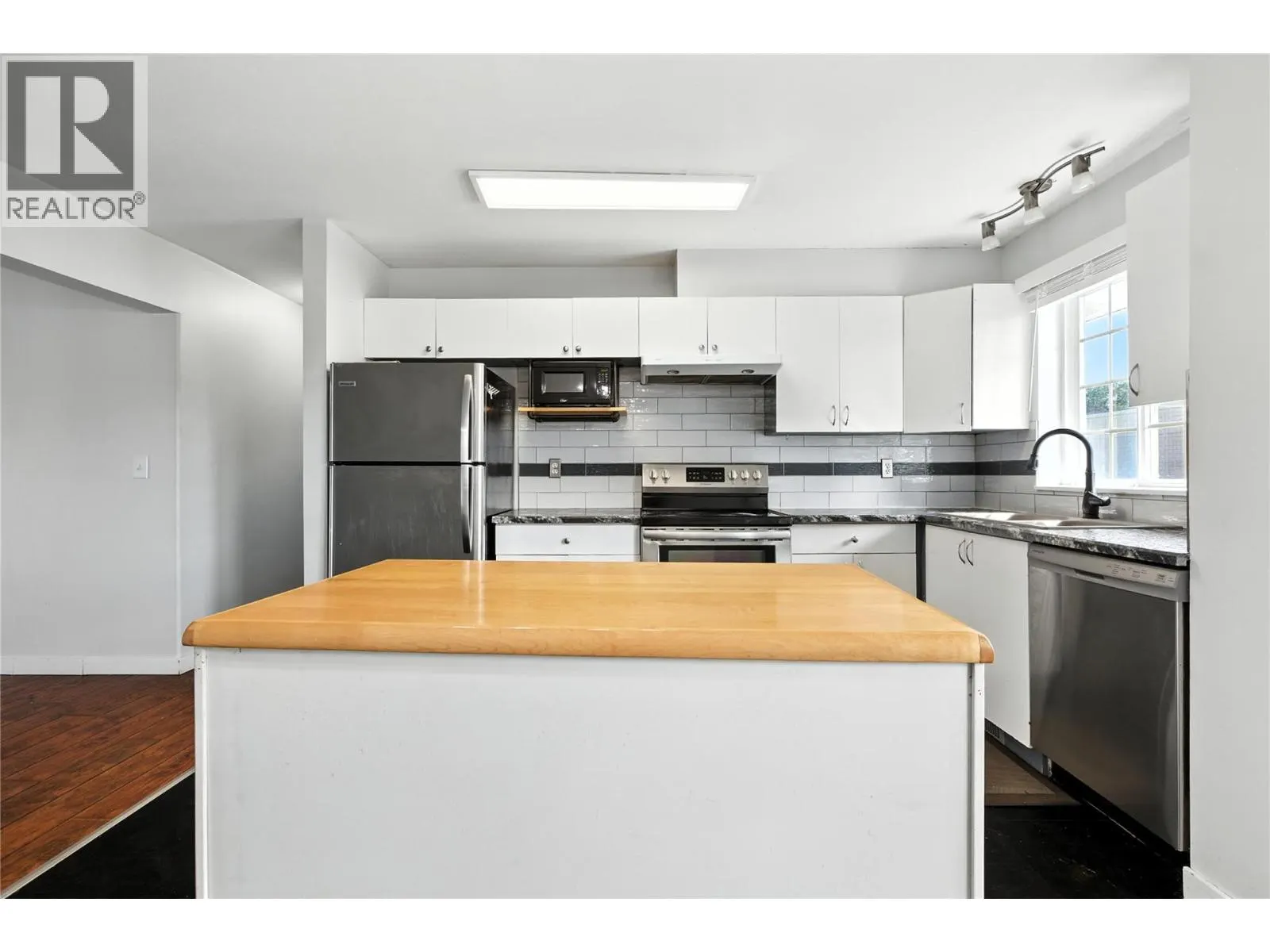 1876 TRANQUILLE Road Unit# 11