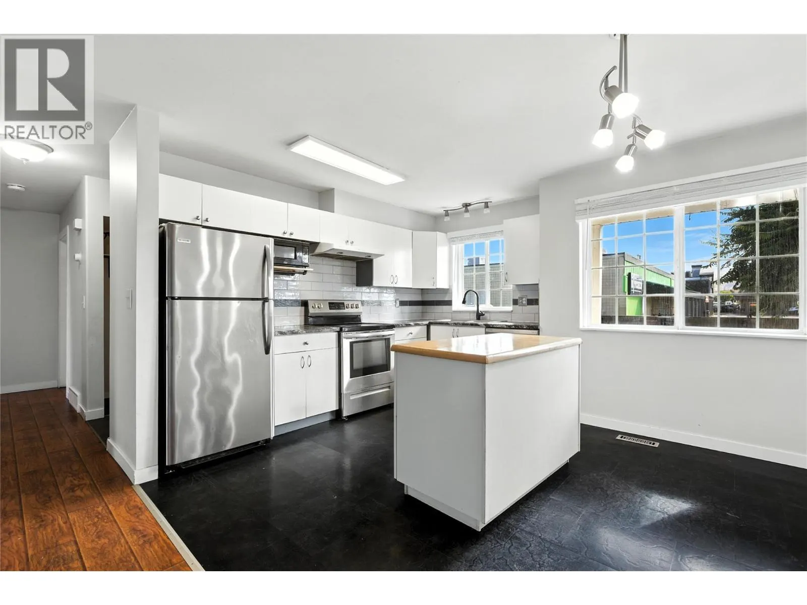 1876 TRANQUILLE Road Unit# 11
