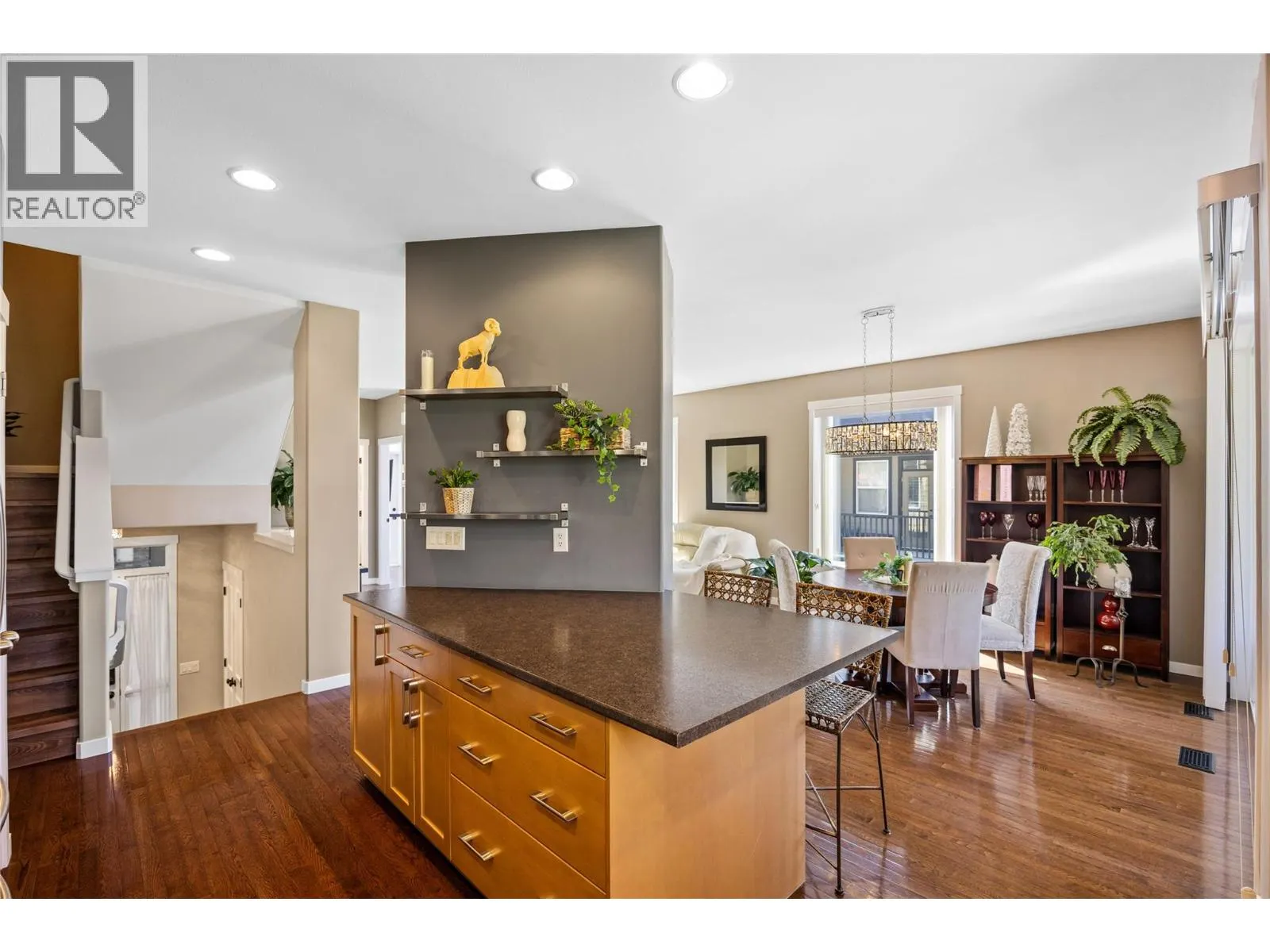100 Sun Rivers Drive Unit# 2