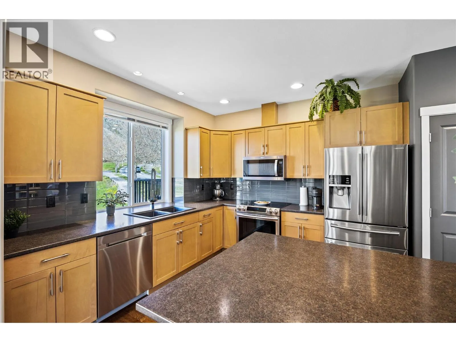 100 Sun Rivers Drive Unit# 2