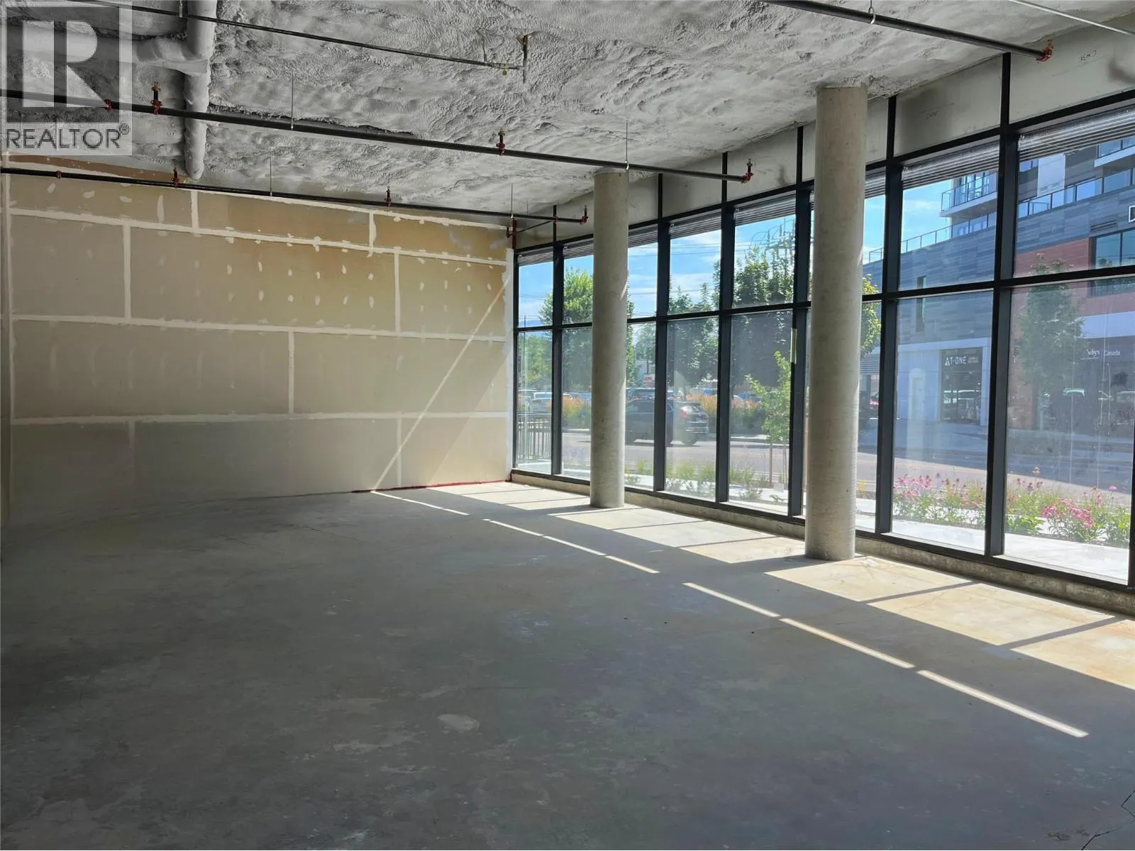3413 Lakeshore Road