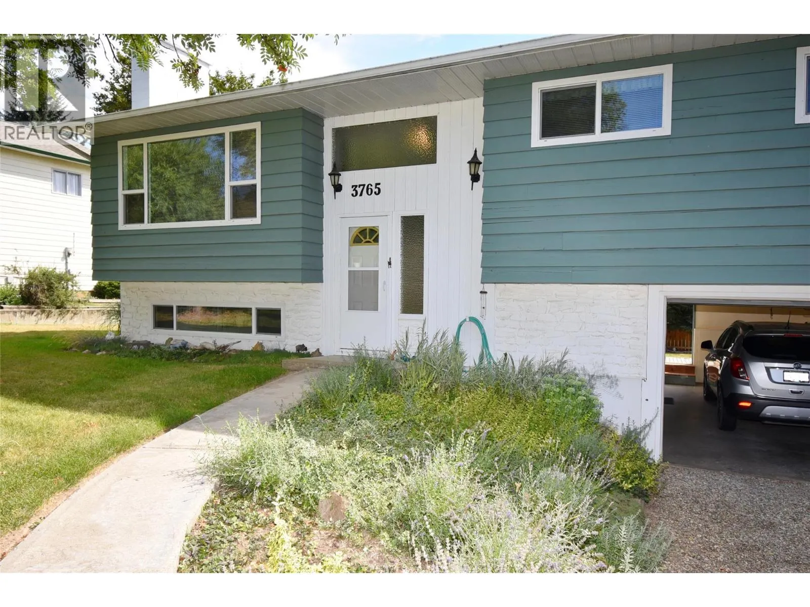 3765 Murray Drive