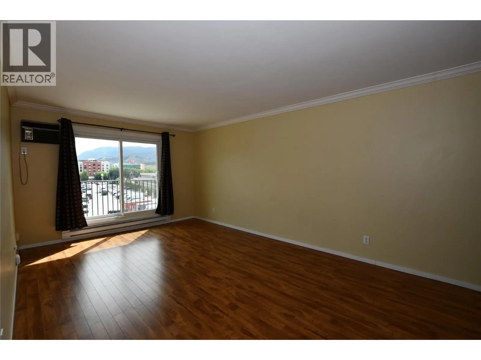 922 Dynes Avenue Unit# 304