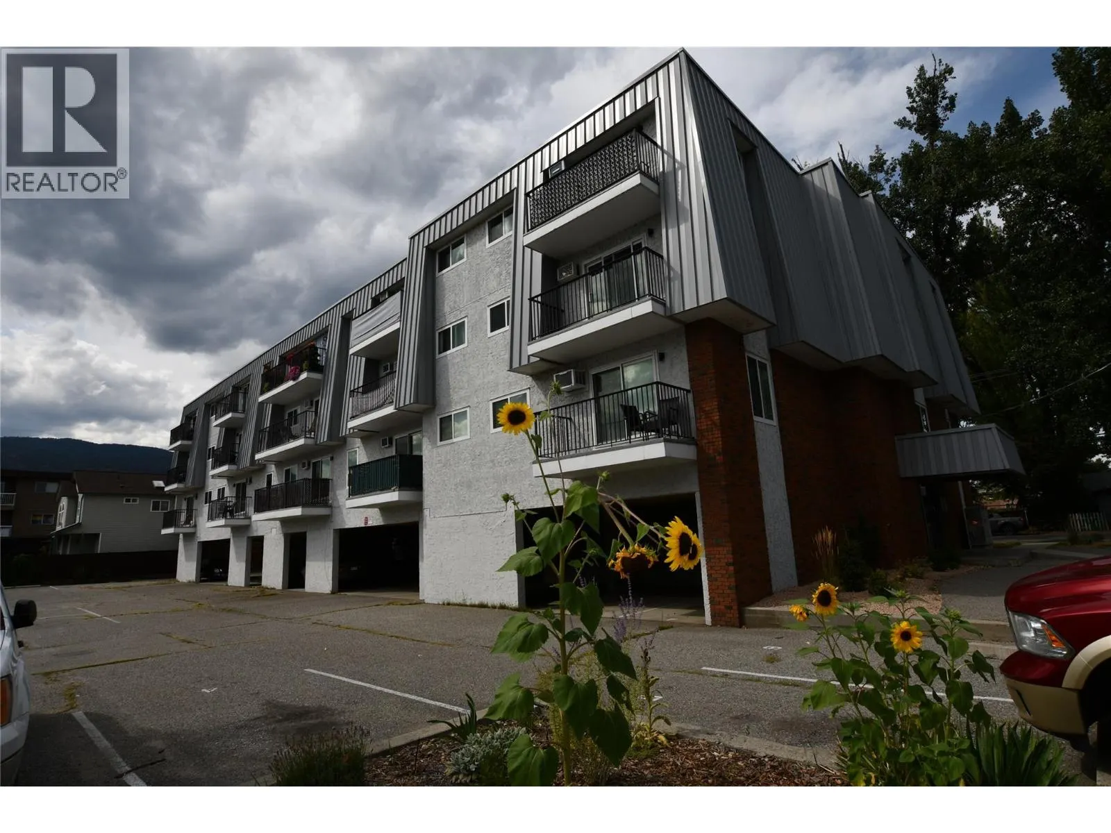 922 Dynes Avenue Unit# 304