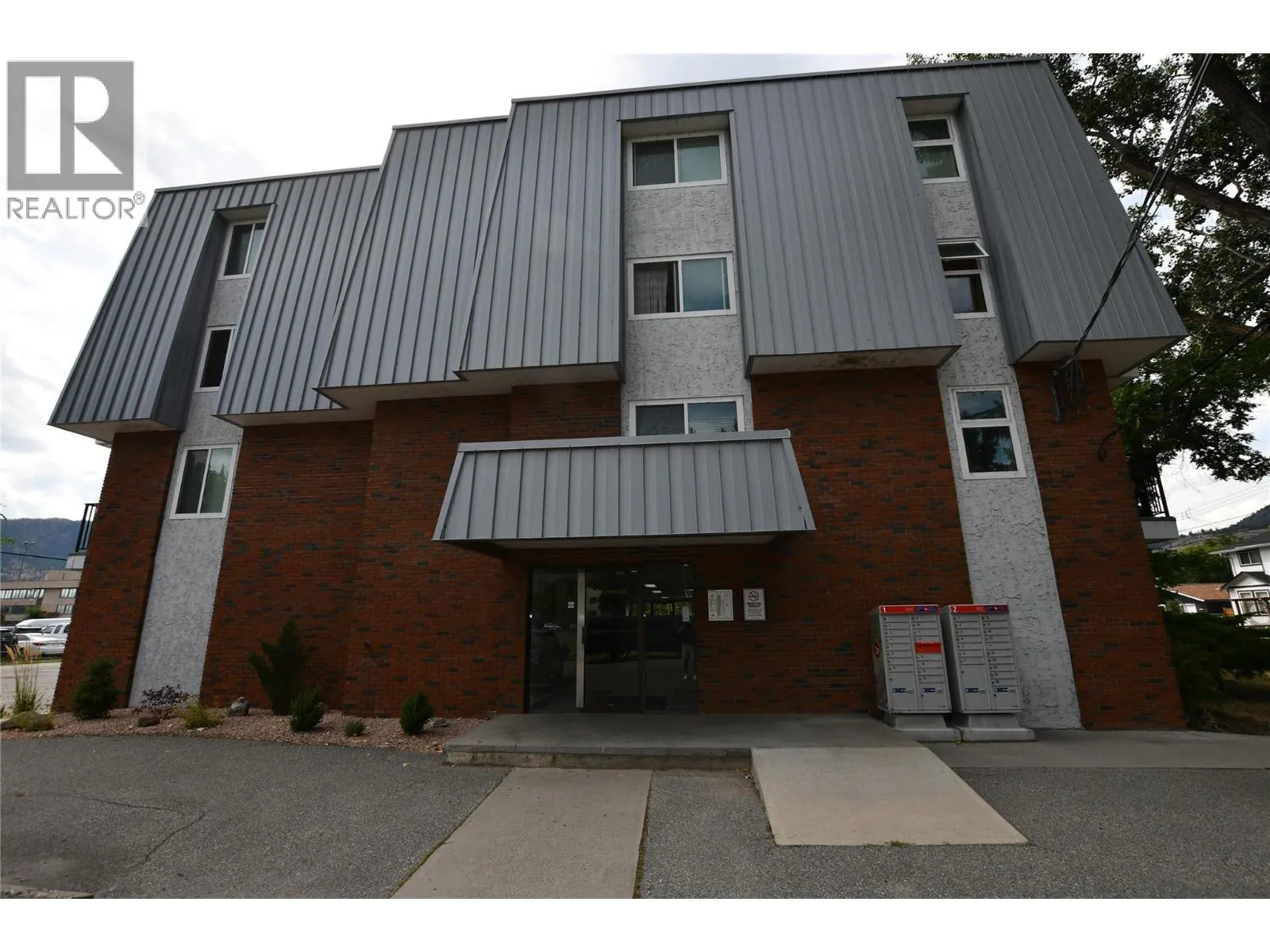 922 Dynes Avenue Unit# 304