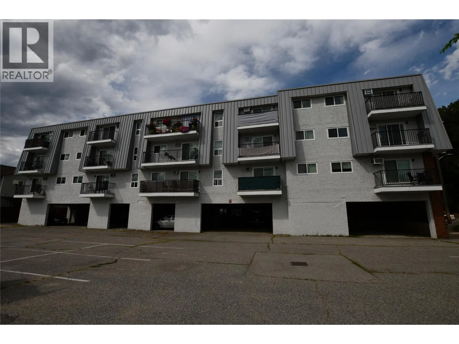 922 Dynes Avenue Unit# 304
