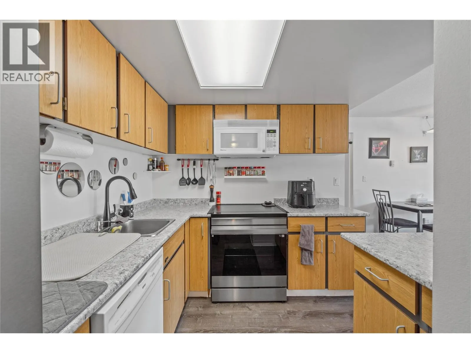 525 Nicola Street Unit# 203