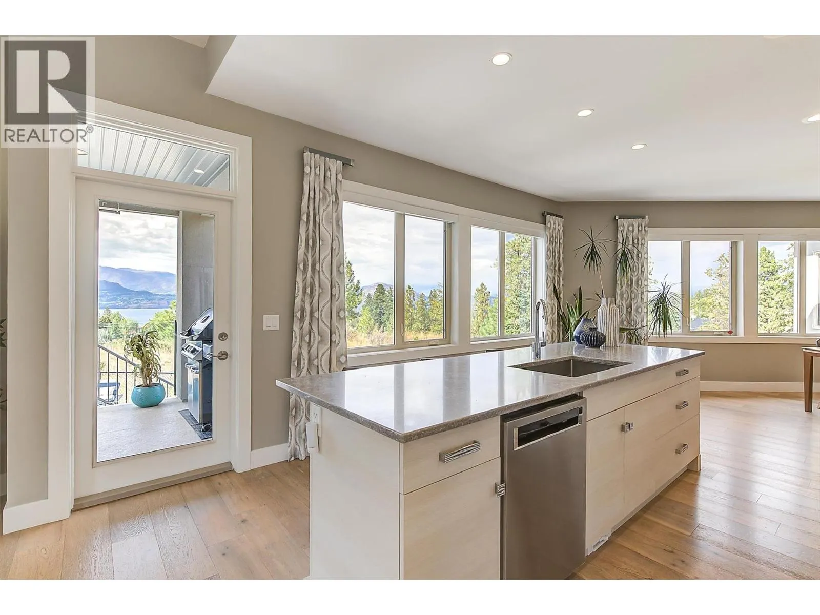 514 Quartz Crescent Unit# 6