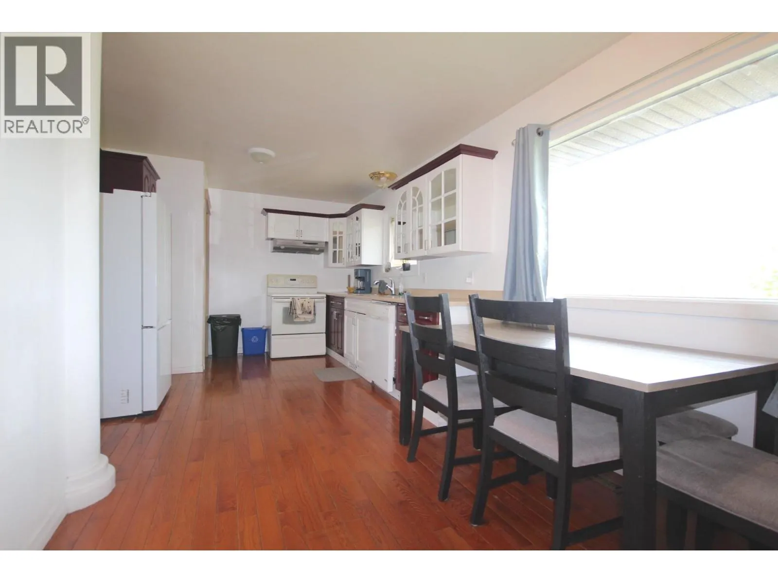 9420 Ravine Drive