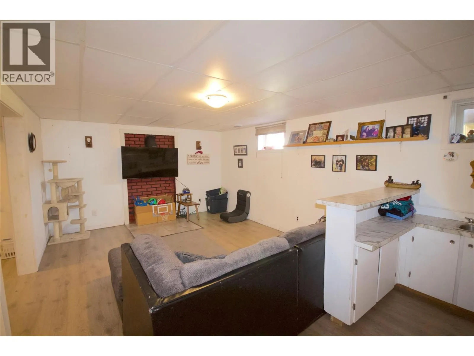 9420 Ravine Drive